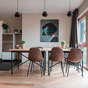 Smartflats Design - L42 Apartment