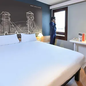 Отель Ibis Charleroi Airport Brussels South, Флёрюс